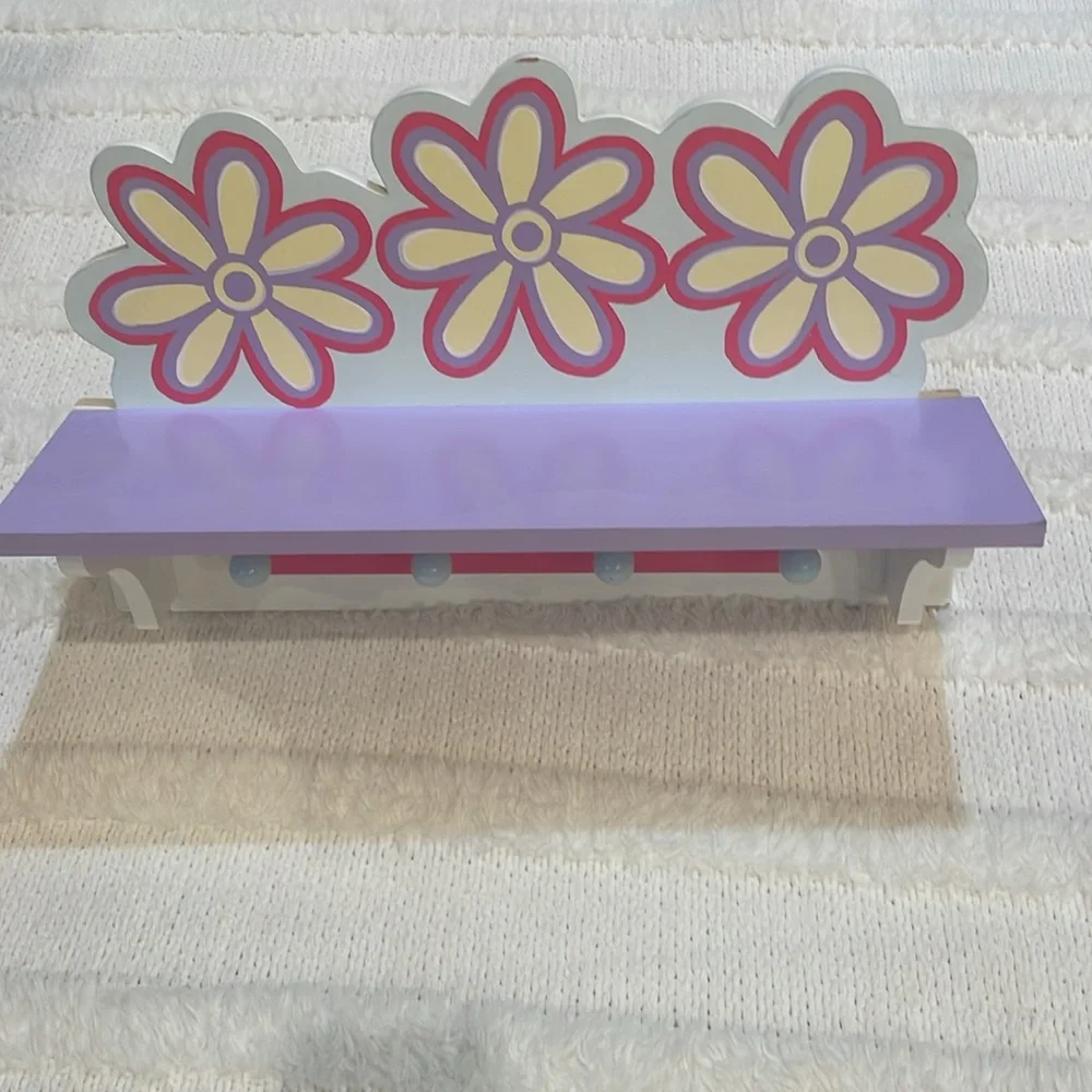 Y2K wooden shelf pegs flowers girls pink white purple